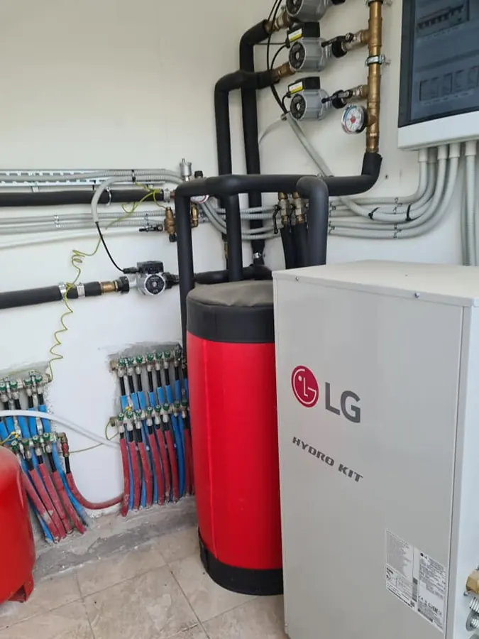 Insulated pipework, circulators and buffer tank