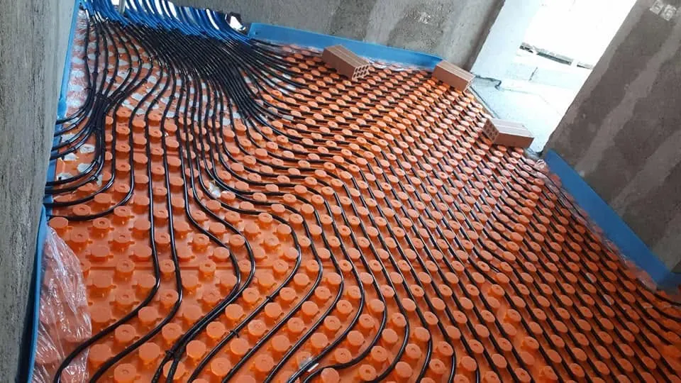 Underfloor heating pipe loops in a new home